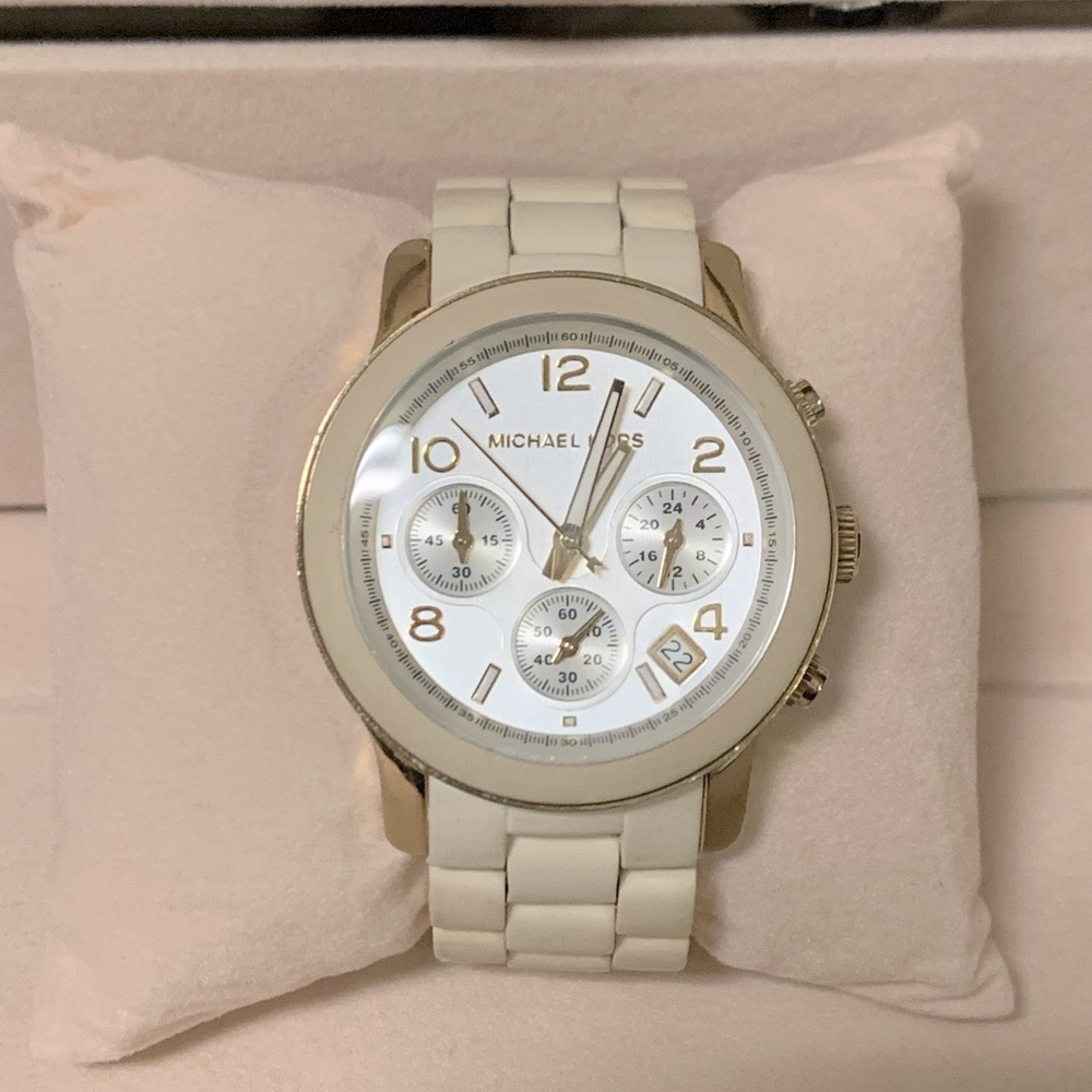 ✨Michael Kors Classic Watch✨